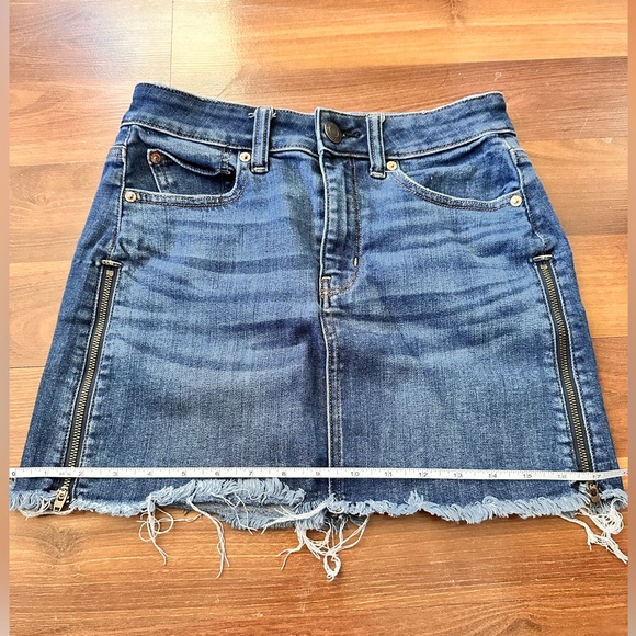 American Eagle Jean Skirt - Picture 8 of 10